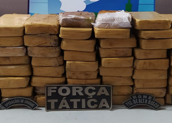 Jovem de 18 anos é flagrado com 59 tabletes de droga dentro de ônibus no Piauí